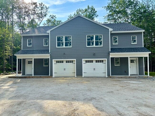 Building Photo - Brand New 3 Bedroom Townhouse for Rent Unit 190 Center RD  A