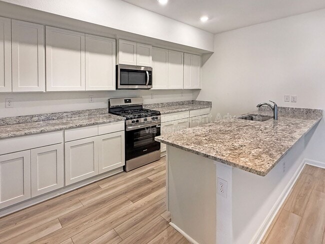 Photo - 303 Stone Ct