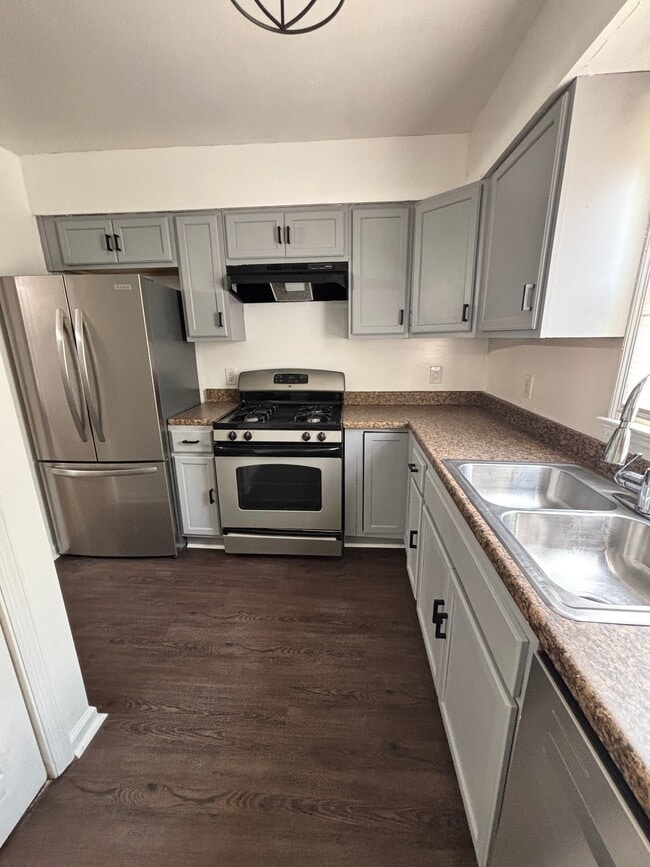 Photo - 4698 Shumate Dr