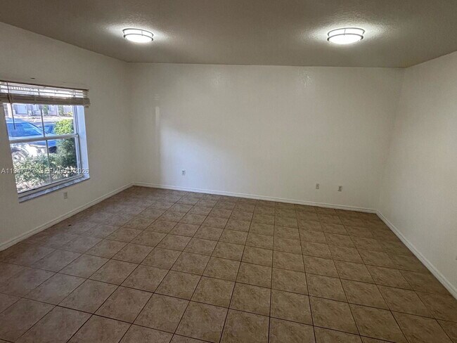 Photo - 4911 SW 140th Terrace