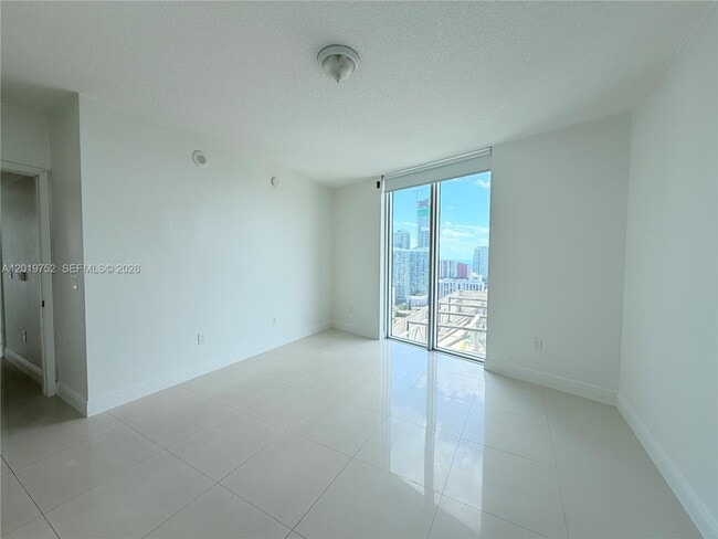 Photo - 185 SW 7th St Unit 3412