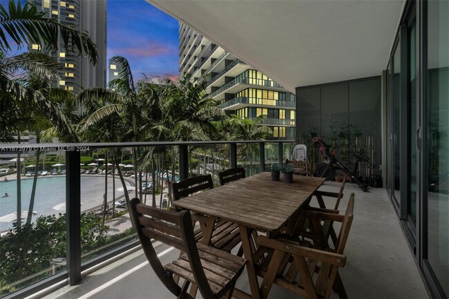 Photo - 650 NE 32nd St Condominio Unidad 703