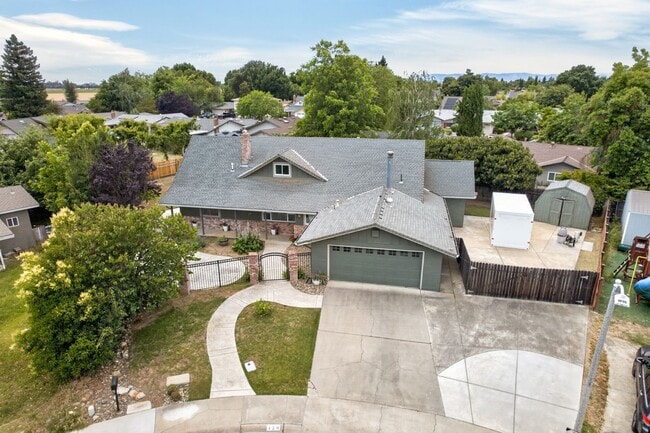 Photo - 420 Colusa Pl