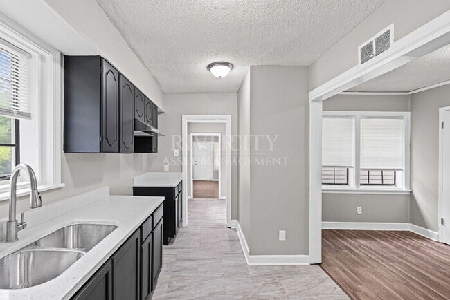 Photo - 4051 Auburn Rd