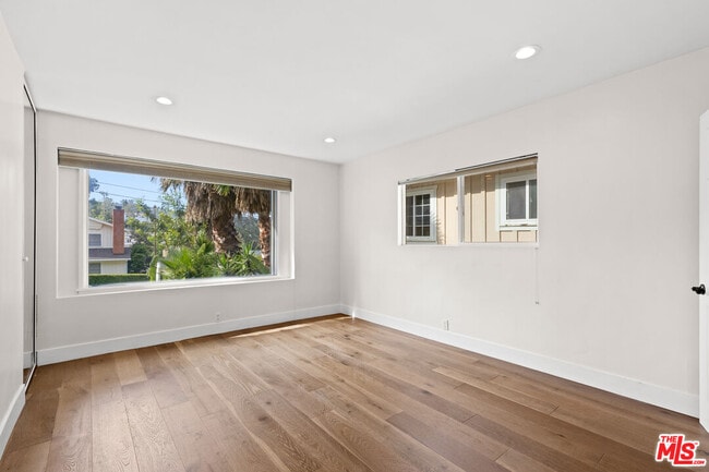 Photo - 21817 Providencia St