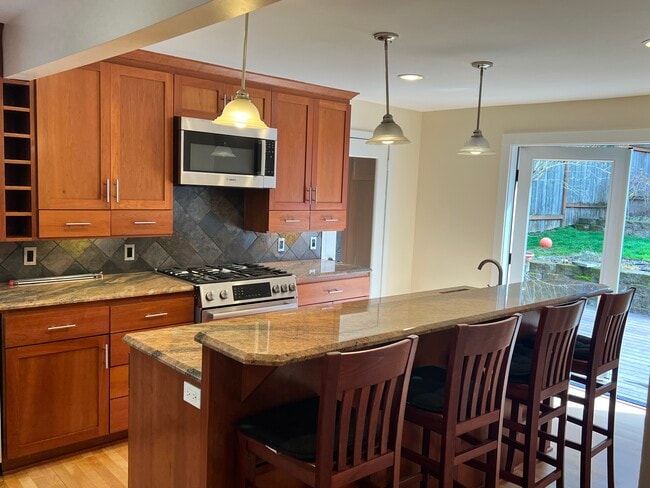 Building Photo - 9400 SW 3rd Ave