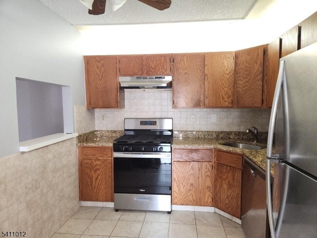 Photo - 215 Rachel Ct