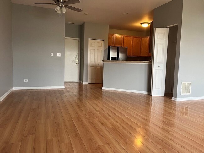 Photo - 311 Springbrook Trail S