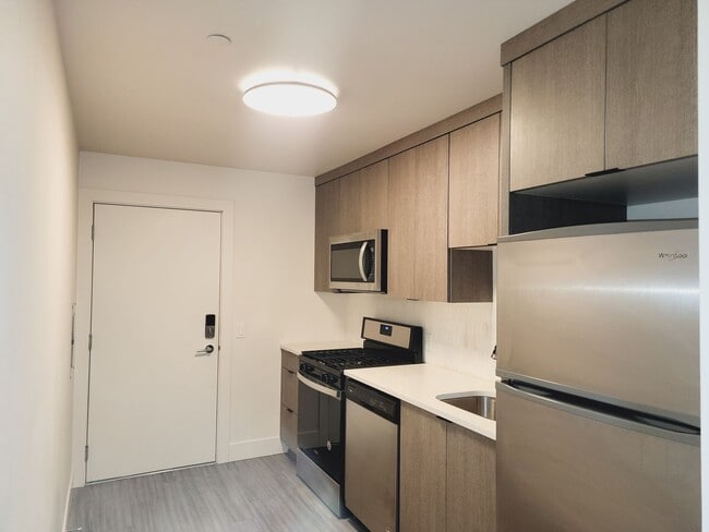 Photo - L0478-353 FAILING Unit B