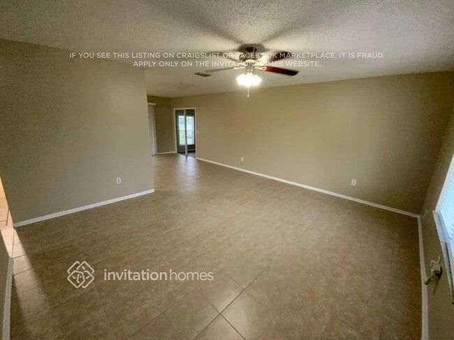 Photo - 806 Tappen Ct NE