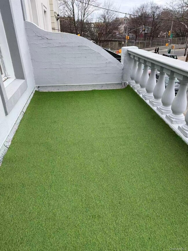 Building Photo - 643 72nd St Unit 2nd floor