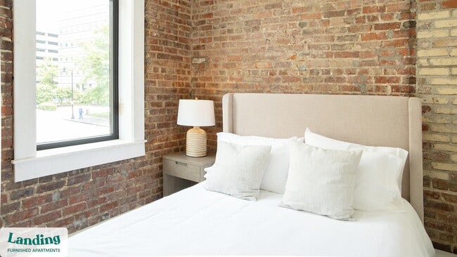 Photo - 425 20th St S Unidad 200