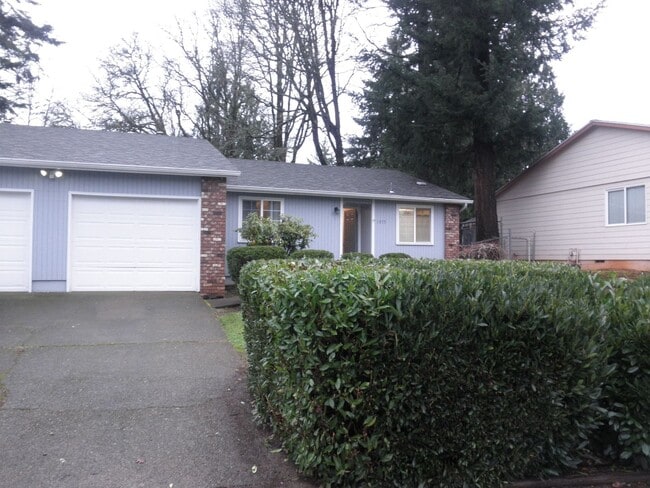 Photo - On cul de sac