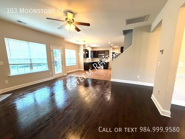 Photo - 103 Moonstone Ct