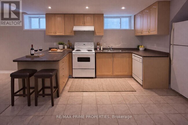 Photo - 168 Highbourne Rd