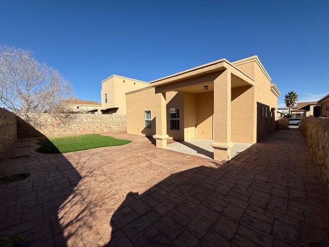 Photo - 11541 Porfirio Payan Dr