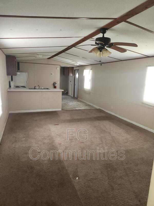 Photo - 1003 Crystal Blvd