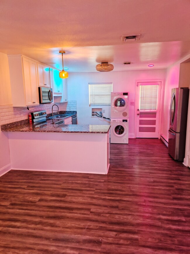 2527 Arkansas Ave Unit A