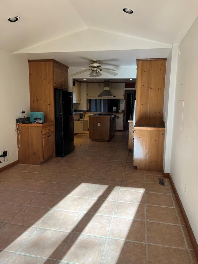 Photo - 9077 Henderson Ln