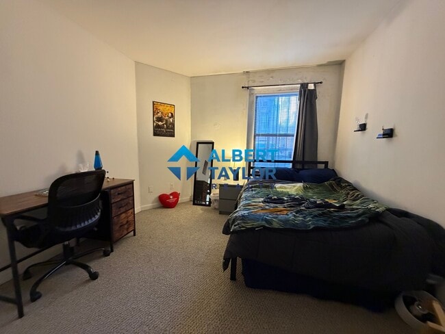 Photo - 486 Massachusetts Ave