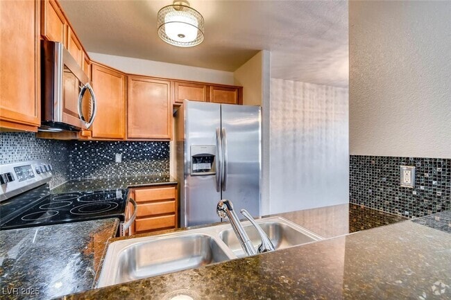 Building Photo - 9325 W Desert Inn Rd Unit 248 Rental