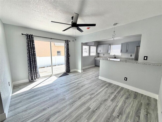 Photo - 2728 1st Ave S