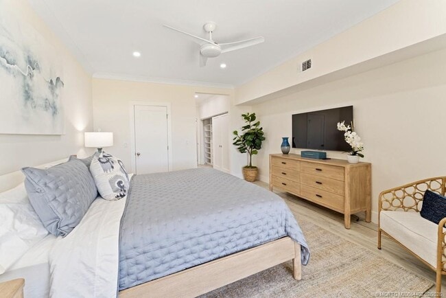 Photo - 2051 NE Ocean Blvd Unidad C13