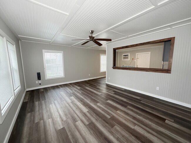 Photo - 1016 W Crawford St