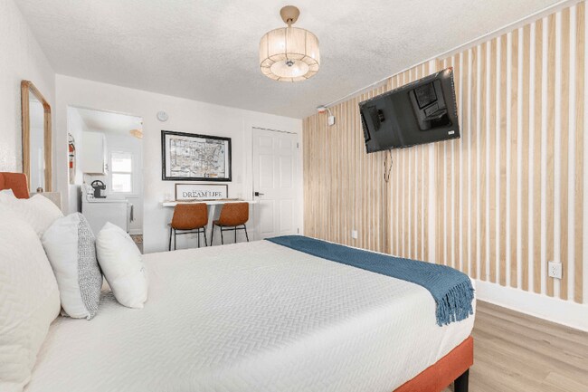 Photo - Studio Bed/1 Bath - Unit 6