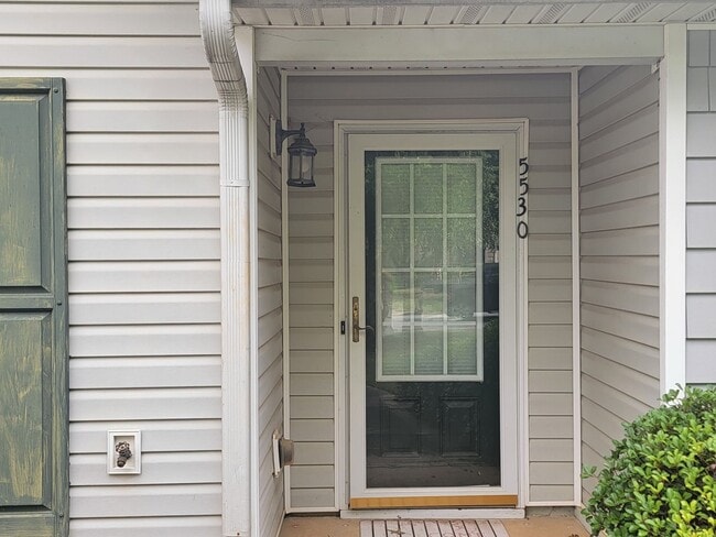 Photo - Newer Ranch Style Home w/Fireplace, Trey Ceilings and Black Appliances - Total Electric