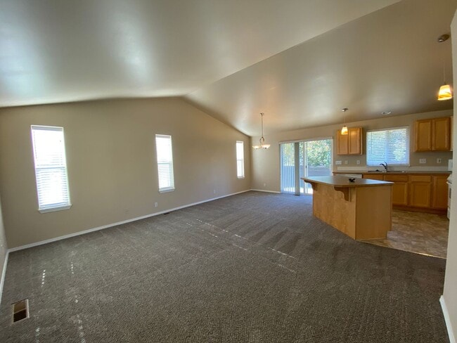 Photo - Beautiful Single-Level Home in Desirable NE Bend Community