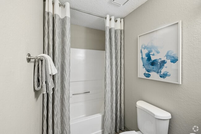Apartamento en Harlinsdale de 2 habitaciones y 2 baños - 1095 pies cuadrados - Baño principal