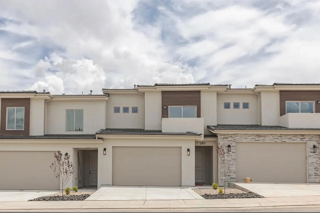 Building Photo - 296 S 1930 W