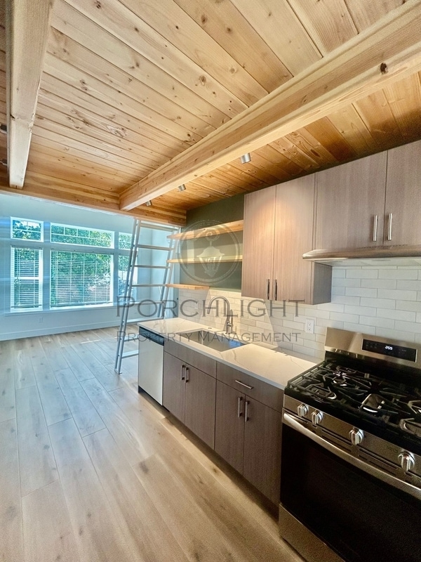 Photo - 326 Boblett St