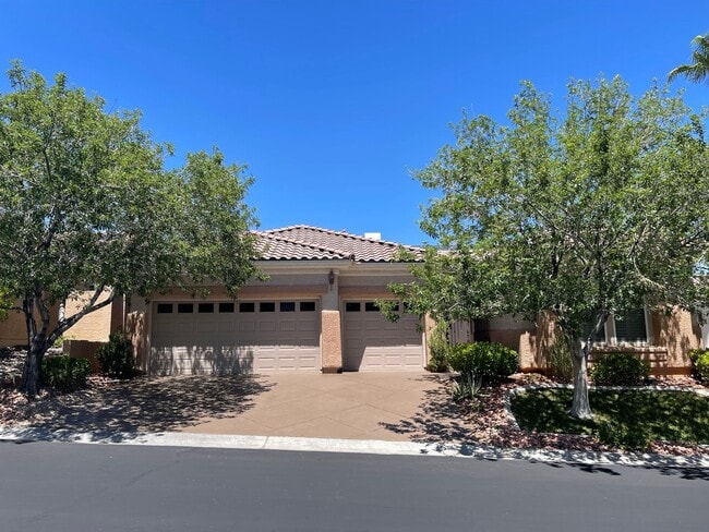 Stunning Single-Story Home with Casita in ... - Stunning Single-Story Home with Casita in ...