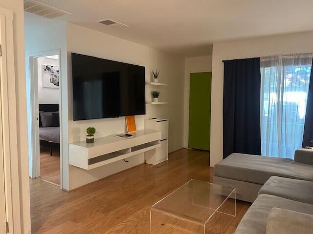 Photo - 685 N Ashurst Ct Unidad 108