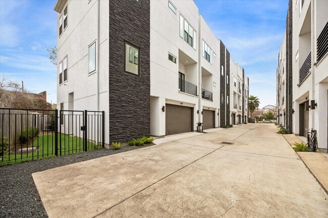 Photo - 1617 Wheeler Ave