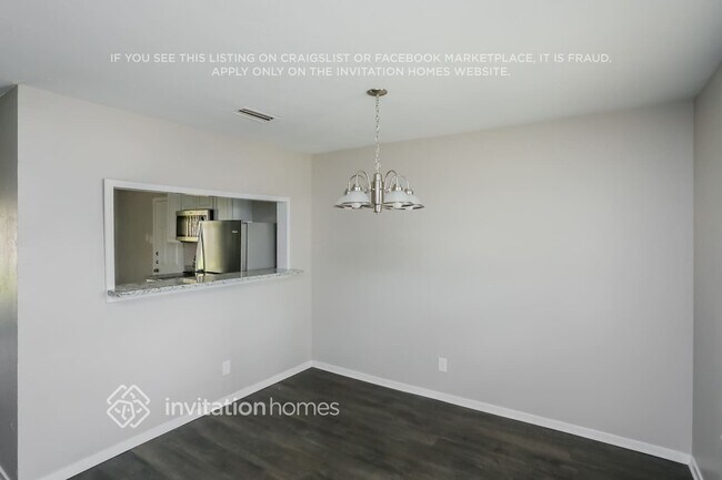 Photo - 215 Adams St