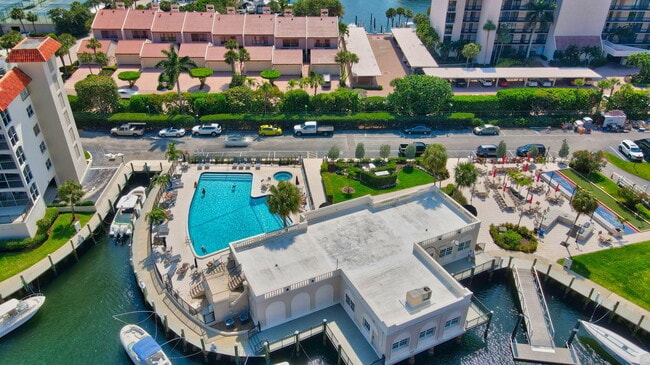 Photo - 2871 N Ocean Blvd Unidad R254