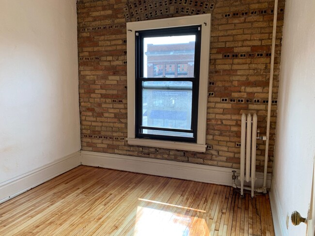 Photo - Downtown 2 bedroom Condo across from St. Thomas close to MCTC, UMN, MCAD . New hardwood floors