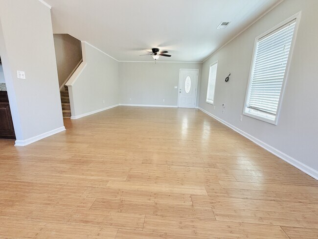 Photo - 312 Ashmore Ln