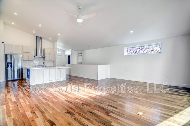 Photo - 3628 Red Feather Trl