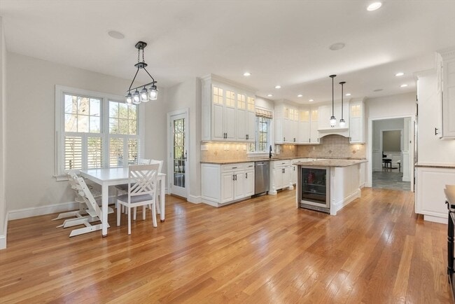 Photo - 11 Bobolink Rd