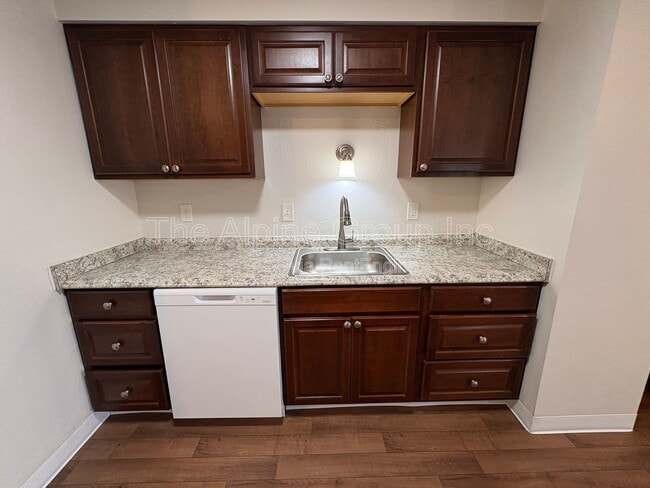 Building Photo - 17890 SW Alexander St Unit 11