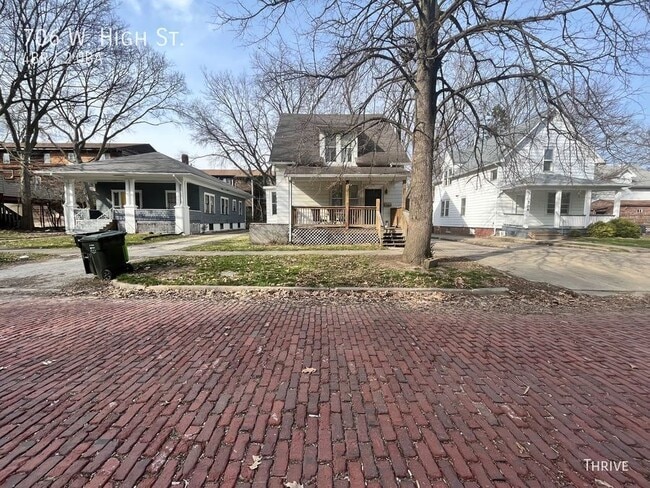 Building Photo - 706 W High St