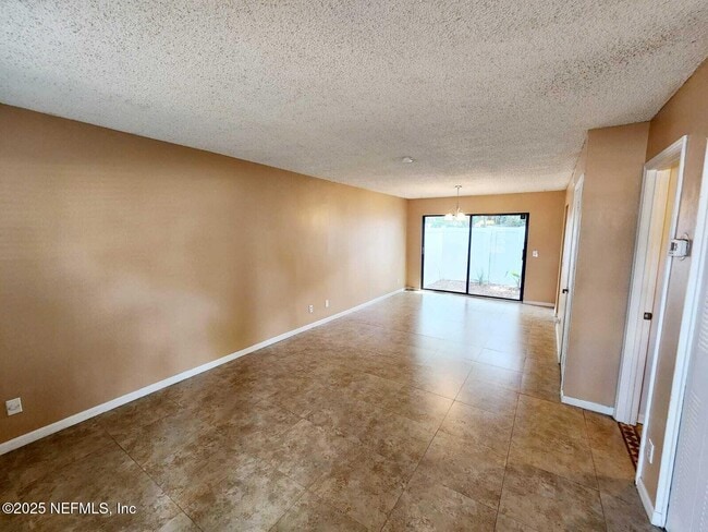 Photo - 229 Kettering Ct