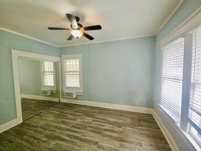 Photo - 2301 N Jefferson St, Apt 3