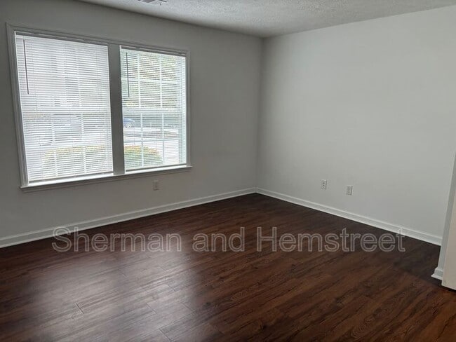 Photo - 3600 London Ct SW Unit 3600-101