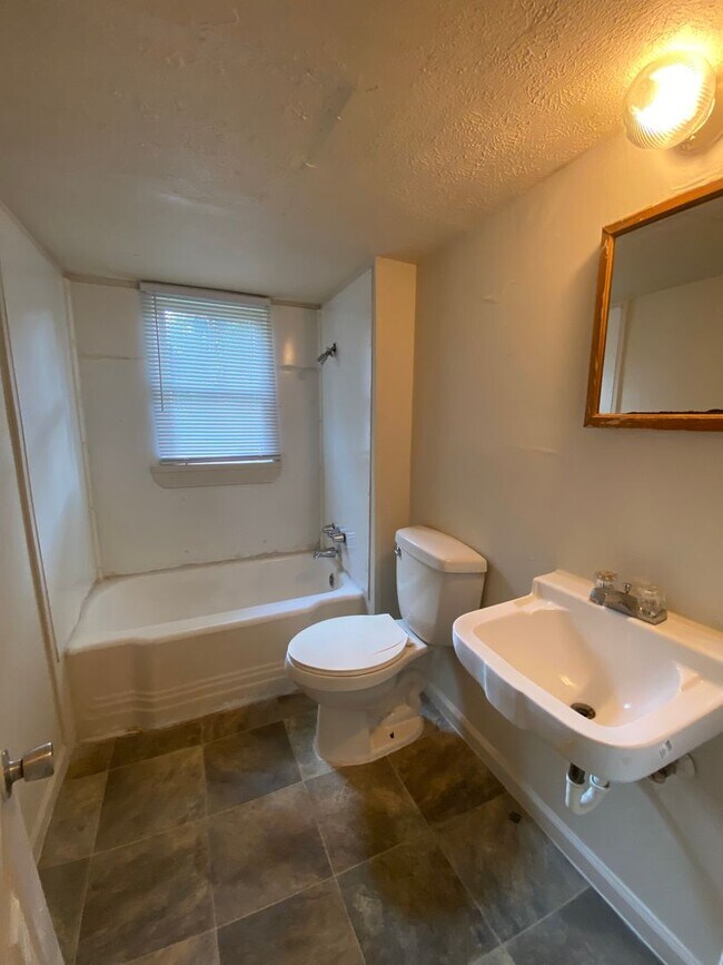 Photo - 619 Lapsley Ave