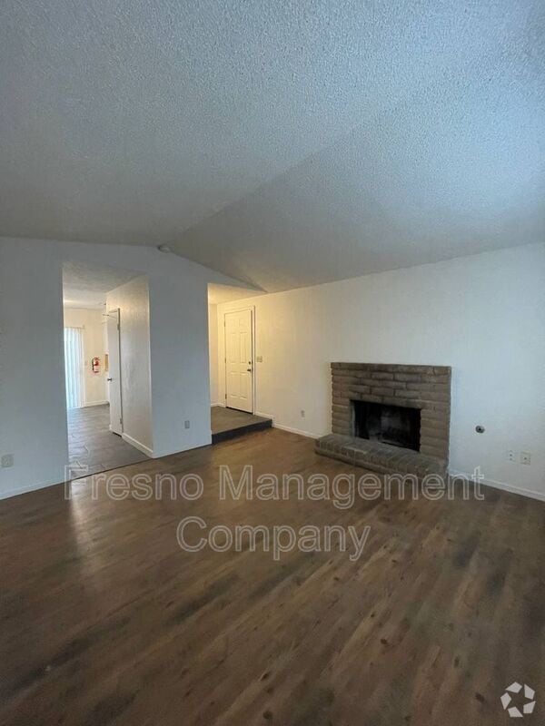 Building Photo - 1022 W Clinton Ave Unit 104 Rental